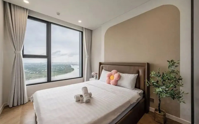 Parkland Riverside Luxury Vacation
