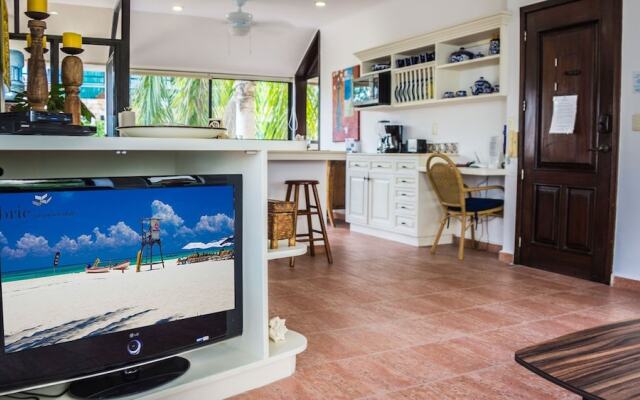 Royal Palms 6 1 Bedroom Condo by RedAwning