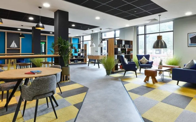 Student Only Southampton Crossings