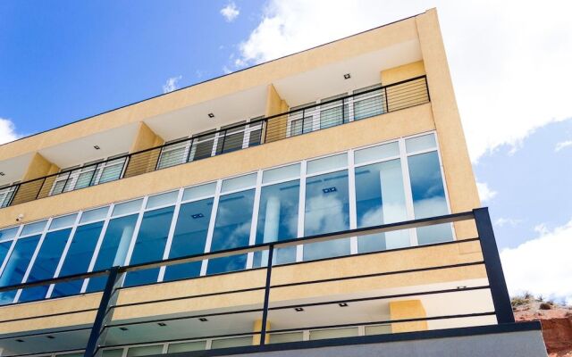 Cyan Wenelen Vaca Muerta