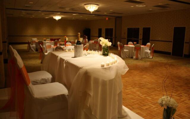 Embassy Suites by Hilton Dallas Park Central Area