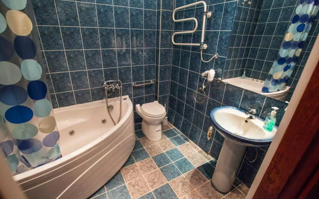 Noviy Arbat Hotel