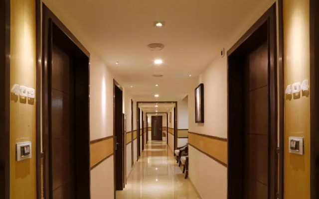 Xenious LN Courtyard Hotel