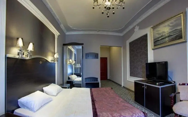 Pirosmani Hotel