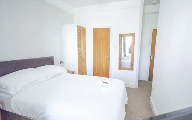 Headlands - Room Only Accommodation