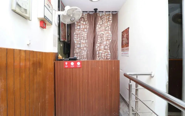 OYO 28168 Hotel Regal 2