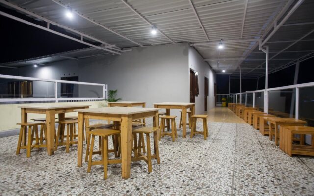 RedDoorz @ Pandanrejo Batu