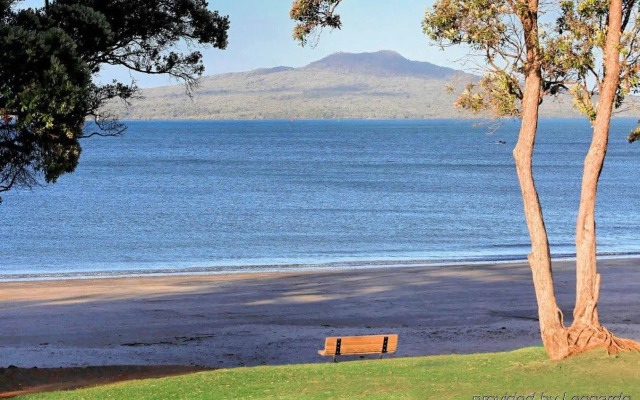 The Spencer Hotel by Castle