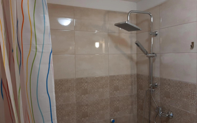 Apartment Cherry Bratislava & Free Parking