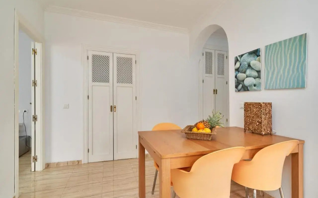 Apartment with private pool