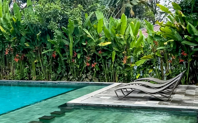 RedDoorz @ Garden Suly Villa Peliatan Ubud