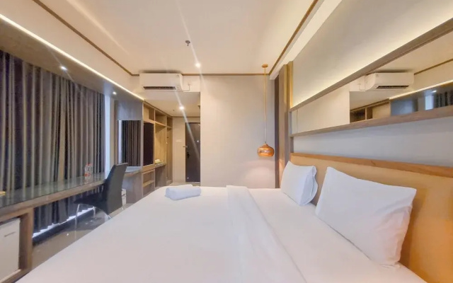 Warm And Minimalist Studio Apartment At Patraland Amarta