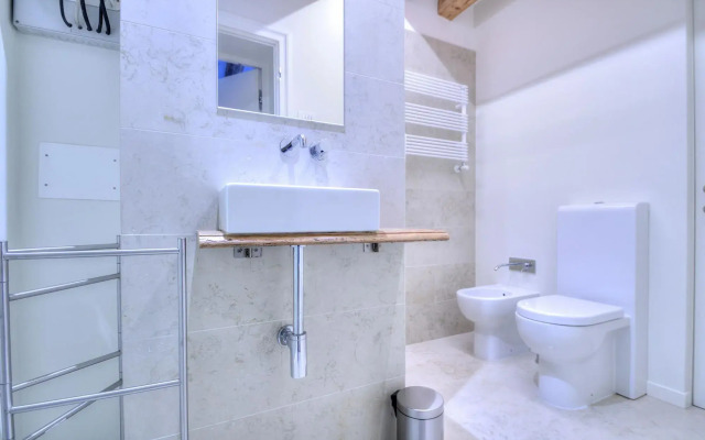 GRANDCANAL-GREEN new, 3pax, 2bath, fiber free wifi