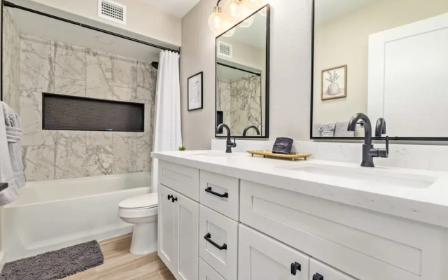 Citrus Grove Heated Pool Putt Grn Gameroom