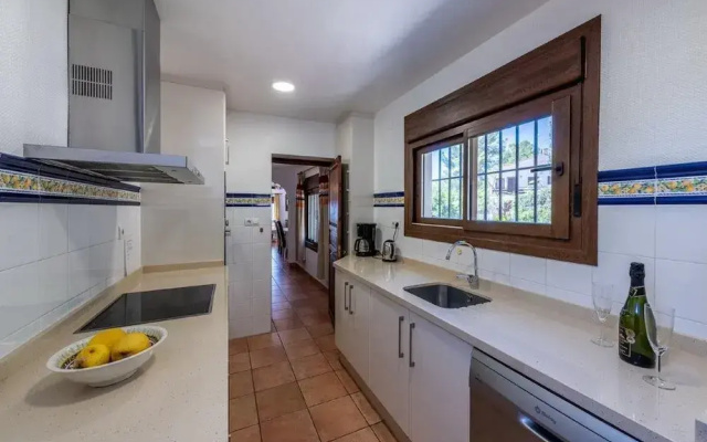 1132 Villa Hazilla