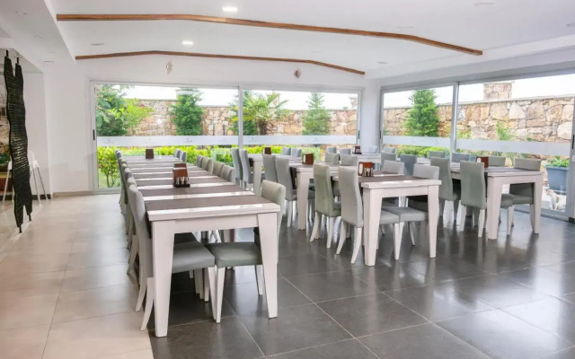 Ladik Hotel