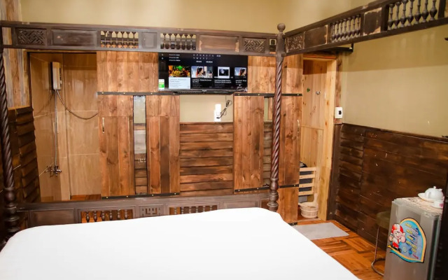 Mobylette Saigon Hostel - Adults only