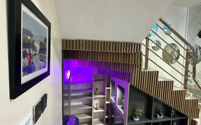 Zinq Bridge Aparments