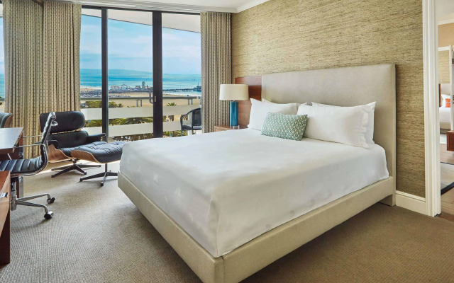 Fairmont Miramar Hotel