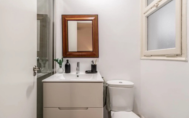 Real - 3 Bedroom and Terrace in Almagro