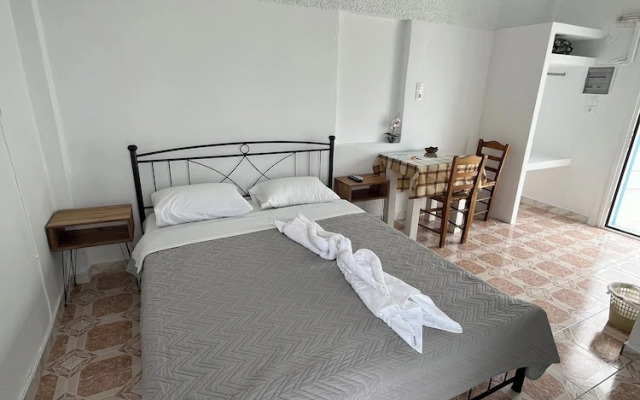 Stella Nomikou Apartments