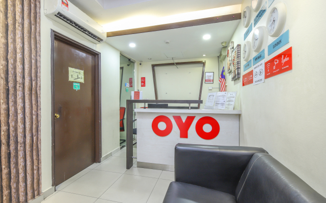 OYO 89571 Eco Palace Hotel