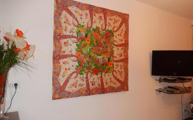 MODERNE 3 PIECES 30 m CROISETTE