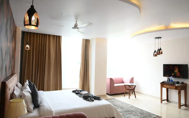 Hotel Royal Retreat - Business & Leisure Hotel