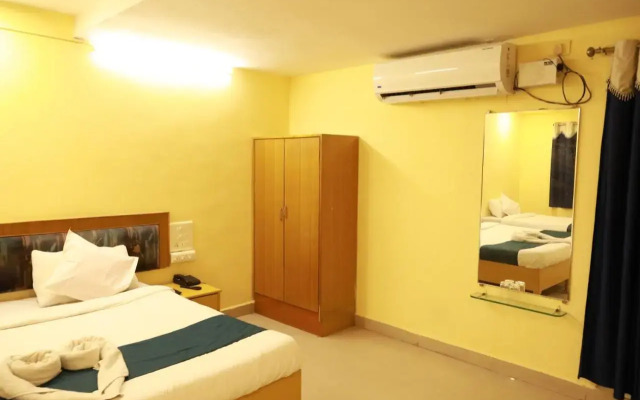 Sravanthy Inn