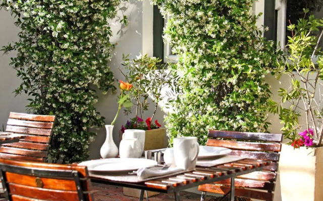 Nine Flowers Guest House