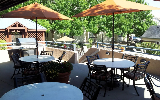 The Commons Hotel & Suites - Denver Tech Center