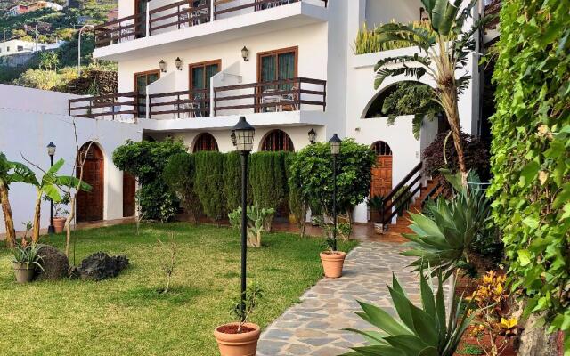 Apartamentos Frontera