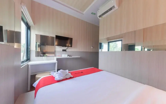 RedDoorz near Exit Toll Sirkuit Sentul