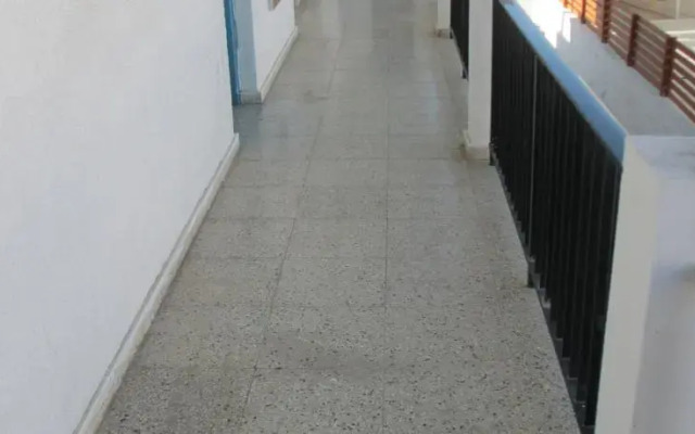 Traveller's Hotel Apartments