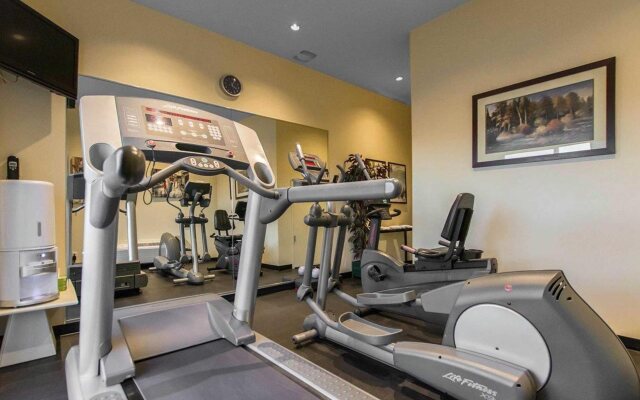 Quality Inn & Suites Dixon near I-88