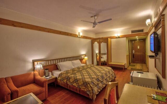 Hotel Piccadily Manali