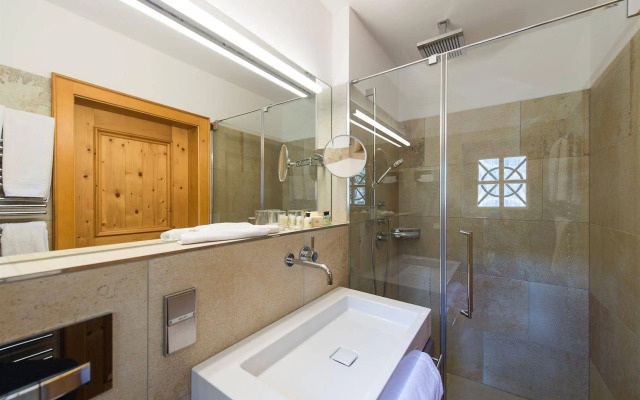 Schloss Prielau Hotel & Restaurants