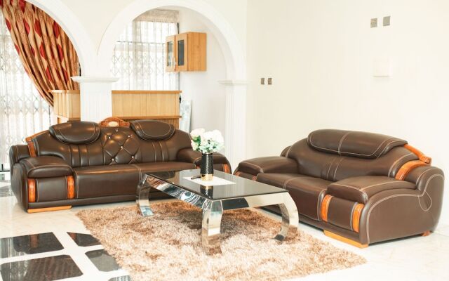 Aduk Guest House
