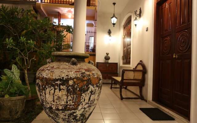 The Villa Hotel