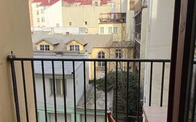 Captivating 1-bed Apartment in Praha