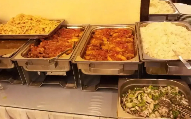 Adil Konak Hotel