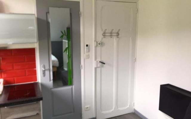 Studio fonctionnel 10min centre/500m quai de seine WIFI