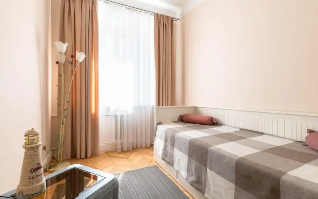 Апартаменты Spb2Day в пер. Ульяны Громовой, 8