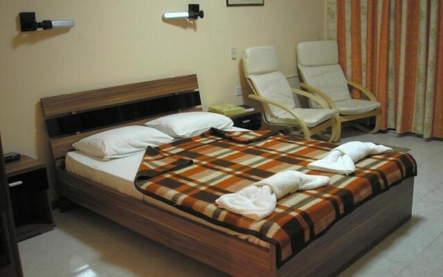 Relax Inn Hotel