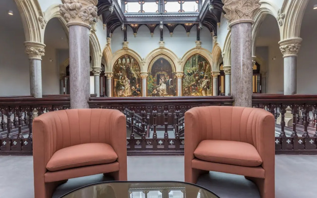 The Wilfred Suite Stone Cross Mansion