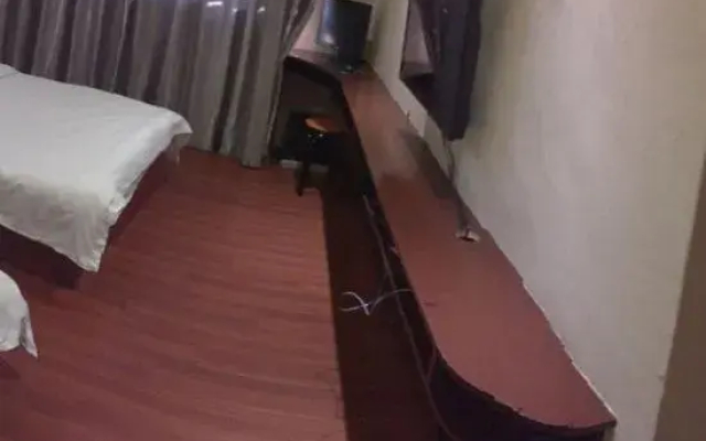 Shuangfeng Hotel