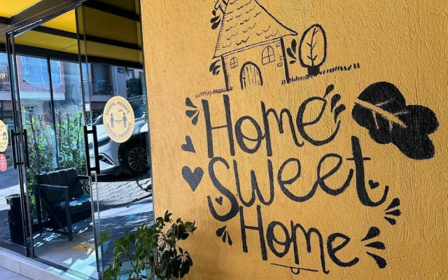 Home Life Hotel Residence