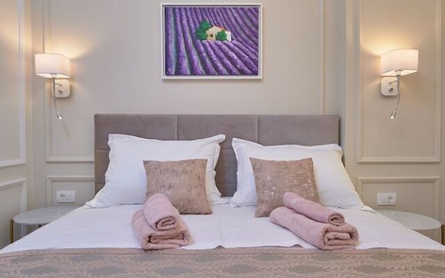 Salve Luxury Apartment by Litto