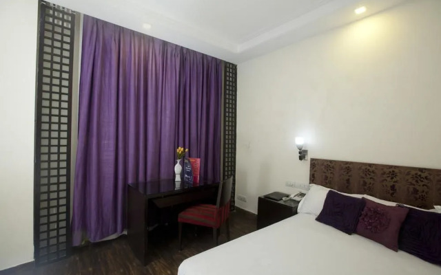 OYO Premium Sikandarpur Metro 2