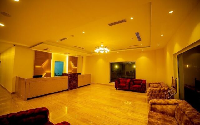 Emerald Clarks Inn Suite